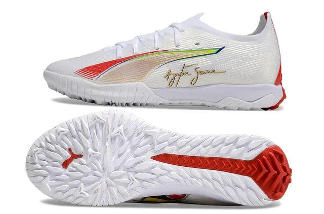 Puma White Red Low-Profile Knit Upper Iridescent Rainbow Stripe Indoor Soccer Shoes 6
