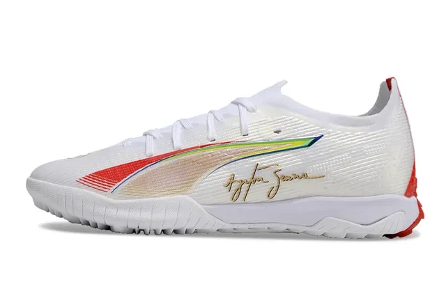 Puma White Red Low-Profile Knit Upper Iridescent Rainbow Stripe Indoor Soccer Shoes 7