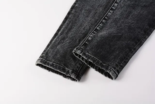 Purple Brand Calça Jeans Preta Lavada Slim-Fit Distressed 3