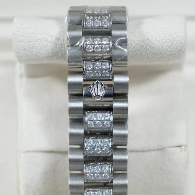 Rolex Day-Date Blue Dial Diamond Bezel Mechanical Watch 4