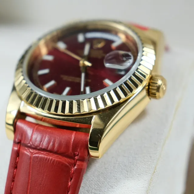 Rolex Day-Date बर्गंडी डायल सोने की फ्ल्यूटेड बेजल लाल चमड़े की पट्टी यांत्रिक घड़ी 7