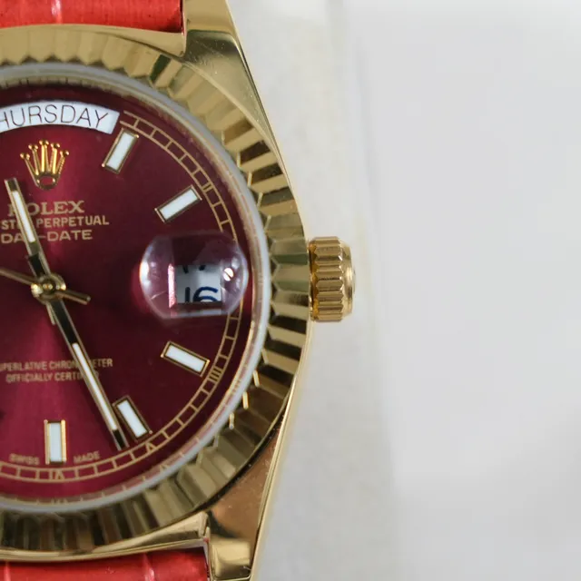 Rolex Day-Date बर्गंडी डायल सोने की फ्ल्यूटेड बेजल लाल चमड़े की पट्टी यांत्रिक घड़ी 8