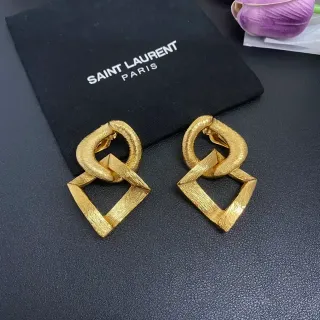 Saint Laurent ज्योमेट्रिक इंटरलॉकिंग गोल्ड ईयरिंग्स