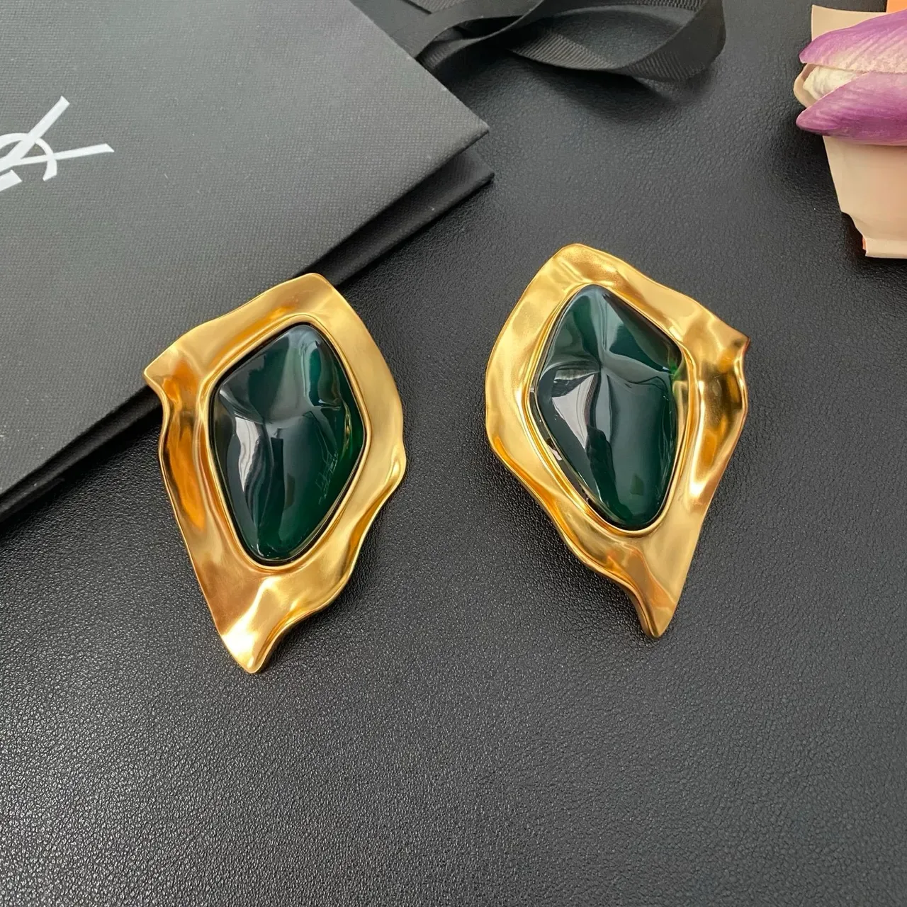 Saint Laurent স্কাল্পচারাল গোল্ড-টোন বেগুনি রেজিন ইয়াররিংস 6