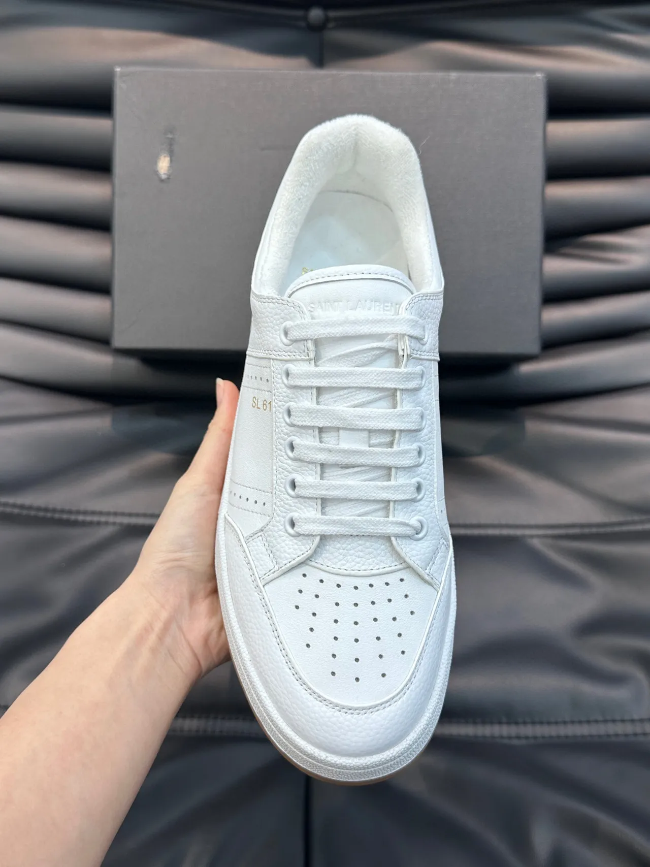 Saint Laurent SL 61 सफेद टेक्स्चर्ड लेदर लाइफस्टाइल स्नीकर 5