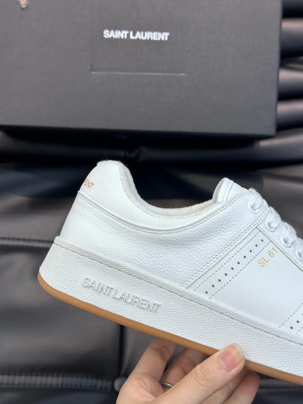 Saint Laurent SL 61 सफेद टेक्स्चर्ड लेदर लाइफस्टाइल स्नीकर 6