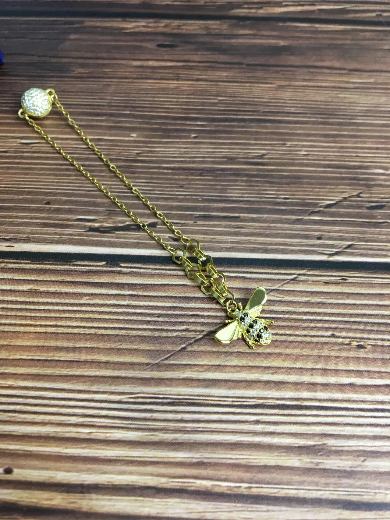 Swarovski Colgante de Abeja Collar de Cristal de Tono Dorado 2