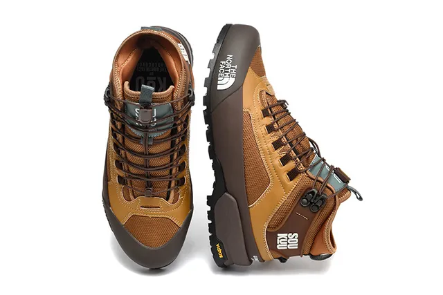 The North Face حذاء مشي بني بيج عالي الرقبة متين 16