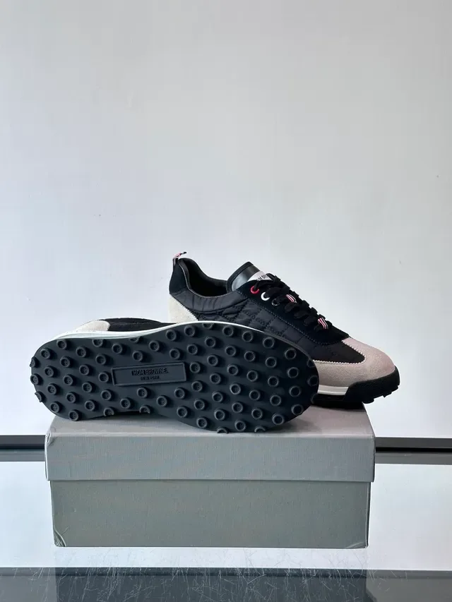 Thom Browne نايلون مبطن و سويد Air Runner لايف ستايل سنيكرز 2