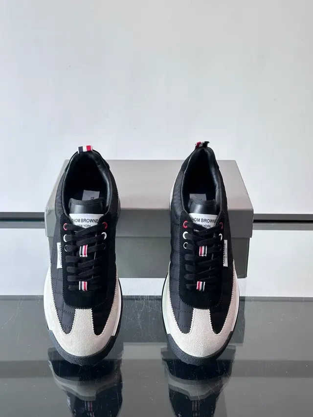 Thom Browne نايلون مبطن و سويد Air Runner لايف ستايل سنيكرز 4