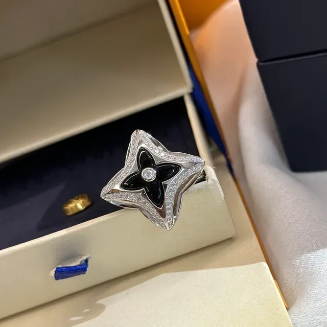 Tiffany & Co. 银蓝镂空星星图案抛光金属戒指 5