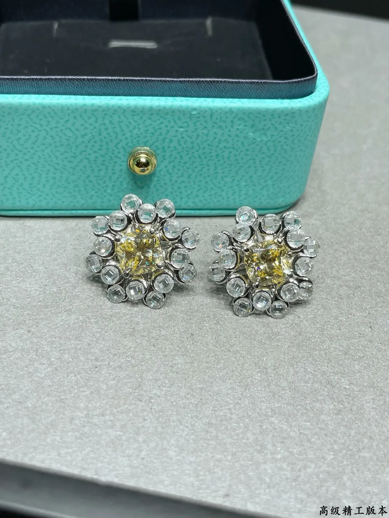 Tiffany & Co. أقراط أصفر وسادة halo cluster 4