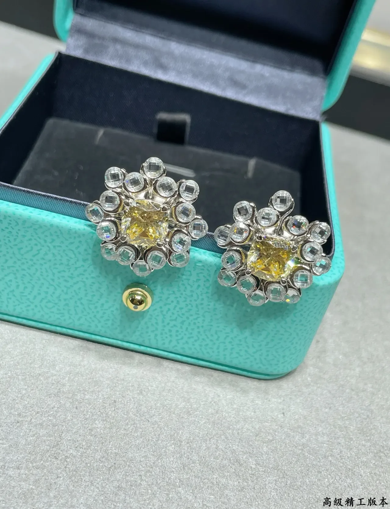 Tiffany & Co. أقراط أصفر وسادة halo cluster 6