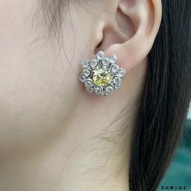 Tiffany & Co. أقراط أصفر وسادة halo cluster 9