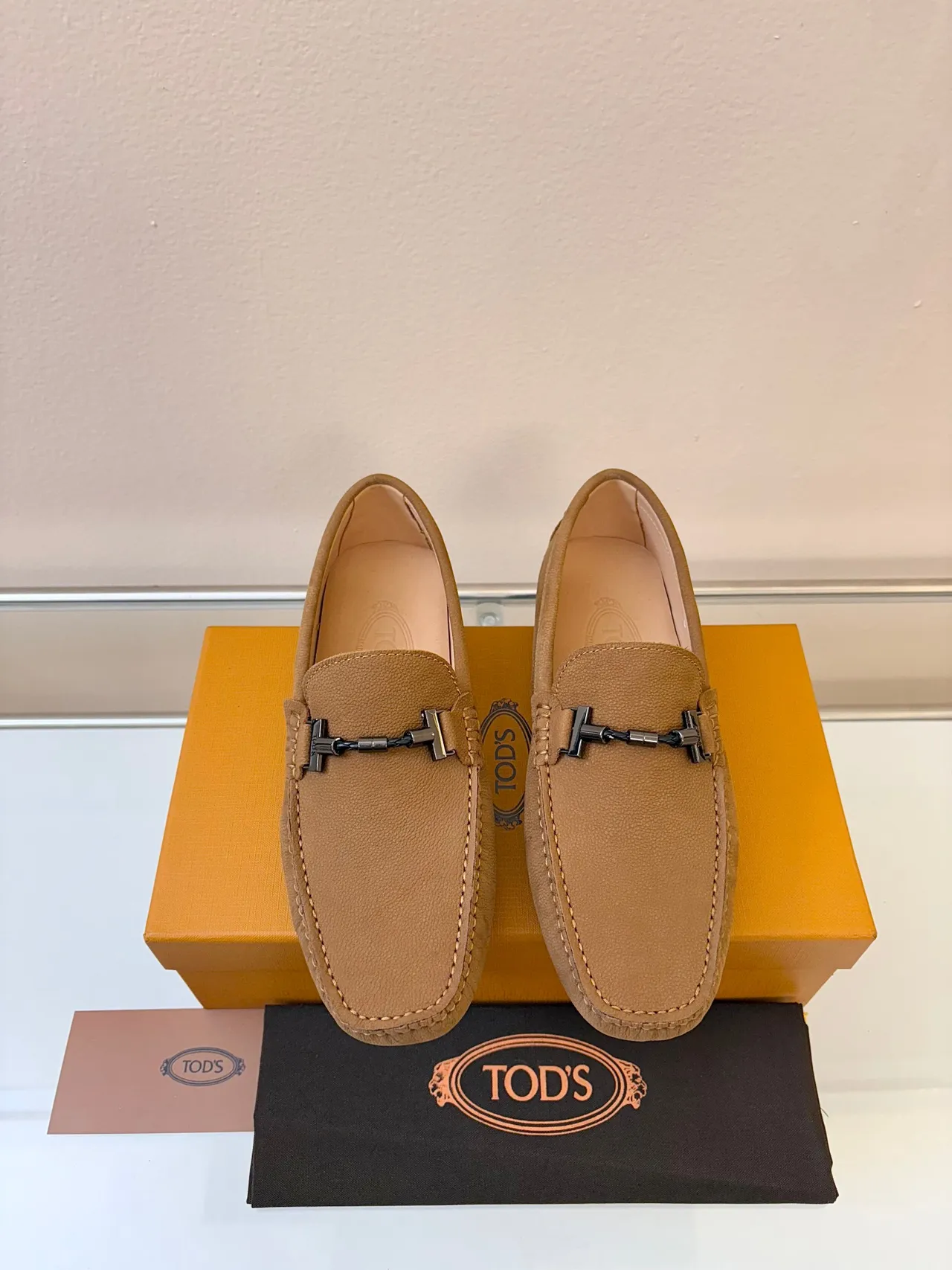 Tod's Gommino Loafer Marrón Cuero granulado Hebilla de caballo Loafer 6