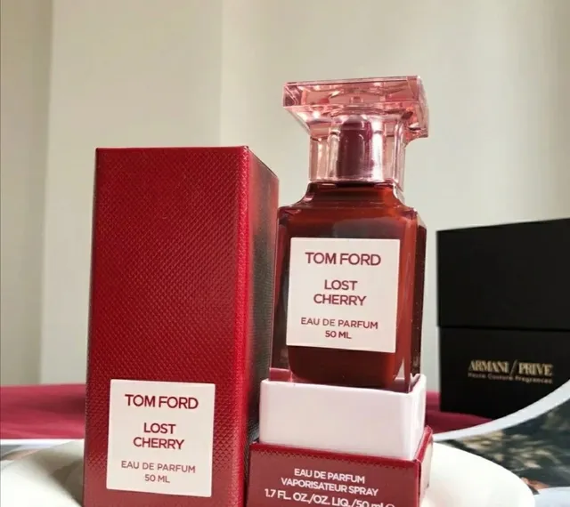 Tom Ford Lost Cherry Frasco de perfume quadrado de vidro transparente vermelho com tampa facetada perfume 2