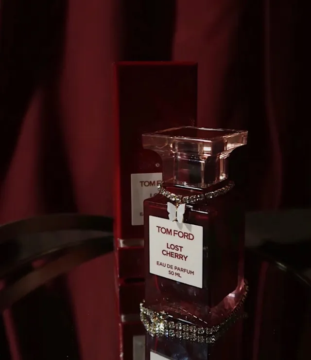 Tom Ford Lost Cherry Frasco de perfume quadrado de vidro transparente vermelho com tampa facetada perfume 5