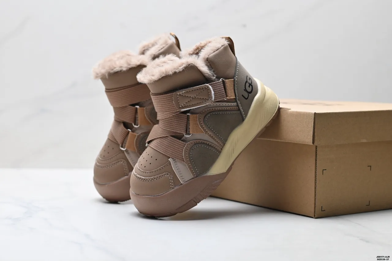 UGG Beige Brown Ankle-High Faux-Fur-Lined Snow Boots 18