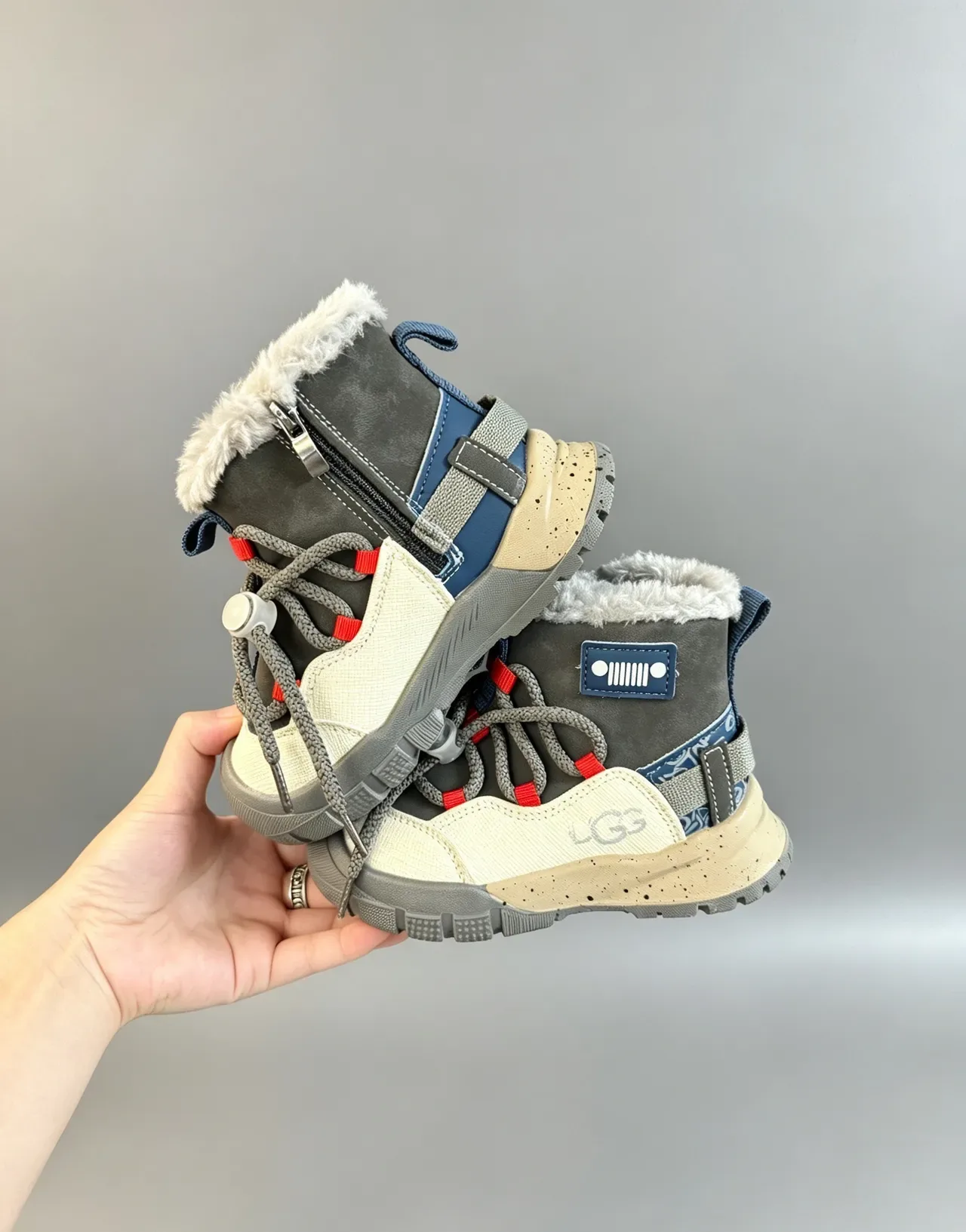 UGG Beige Gray Shearling-Lined Chunky Tread Sole Snow Boots 20