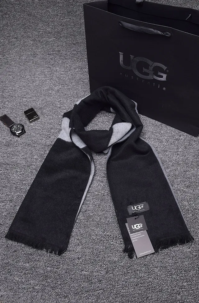 UGG কালো ধূসর রিবড নিট ফ্রিঞ্জ এজ ক্যাশমির স্কার্ফ 2