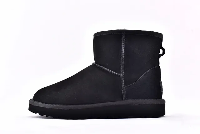 UGG Black Shearling-Lined Suede Upper Snow Boots 8