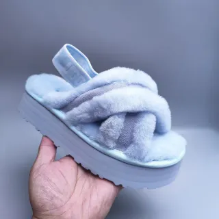 UGG 蓝色白色毛茸茸仿羊毛内里交叉带设计拖鞋
