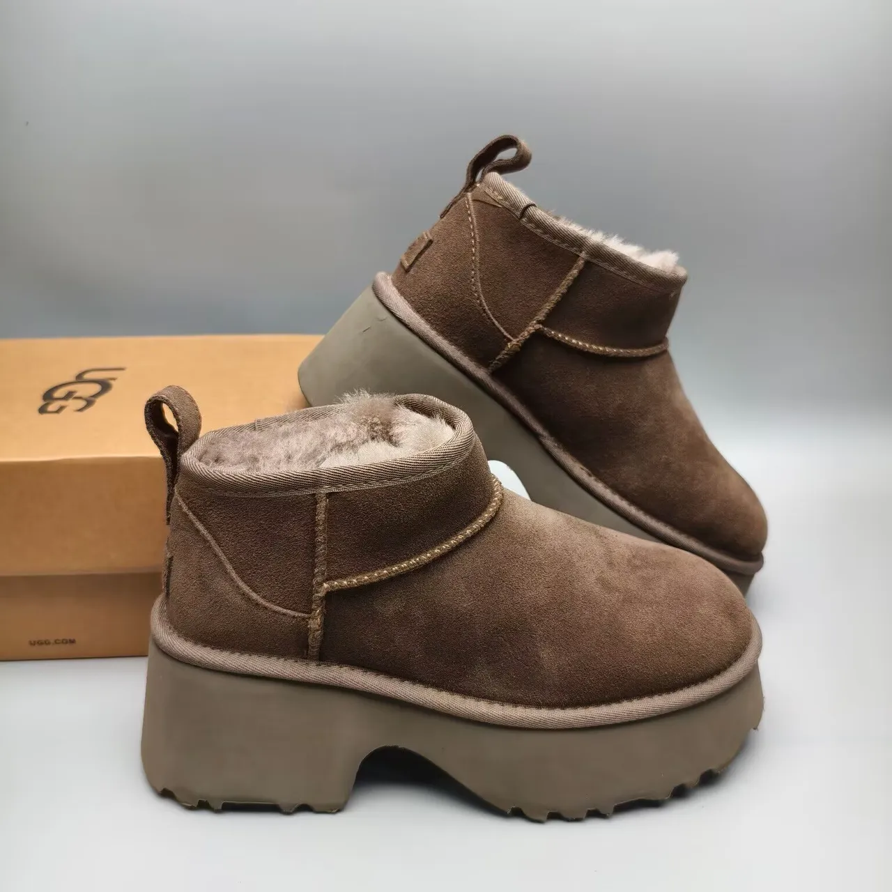 UGG 棕褐米色麂皮鞋面羊剪毛内里雪靴 6