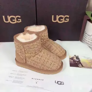 UGG Classic भूरा भूरा ट्वीड ऊपरी शियरलिंग लाइनड कफ स्नो बूट