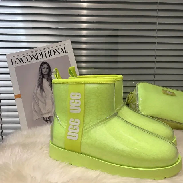 UGG Classic Mini Neon Lime Green 透明雪靴 2