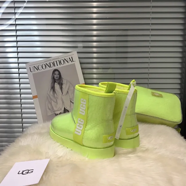 UGG Classic Mini Neon Lime Green 透明雪靴 6