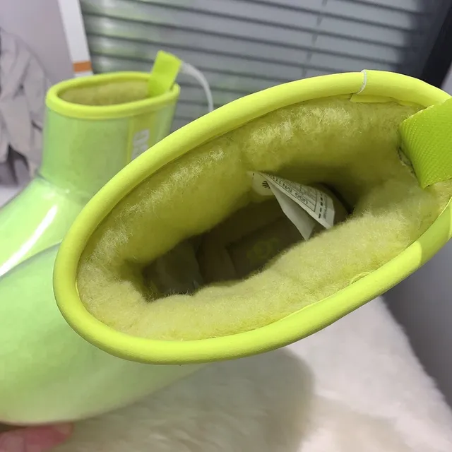 UGG Classic Mini Neon Lime Green 透明雪靴 8