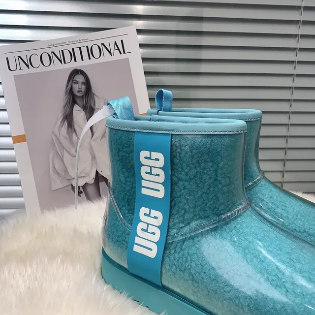 UGG Classic Mini 半透明水蓝色雪靴 2