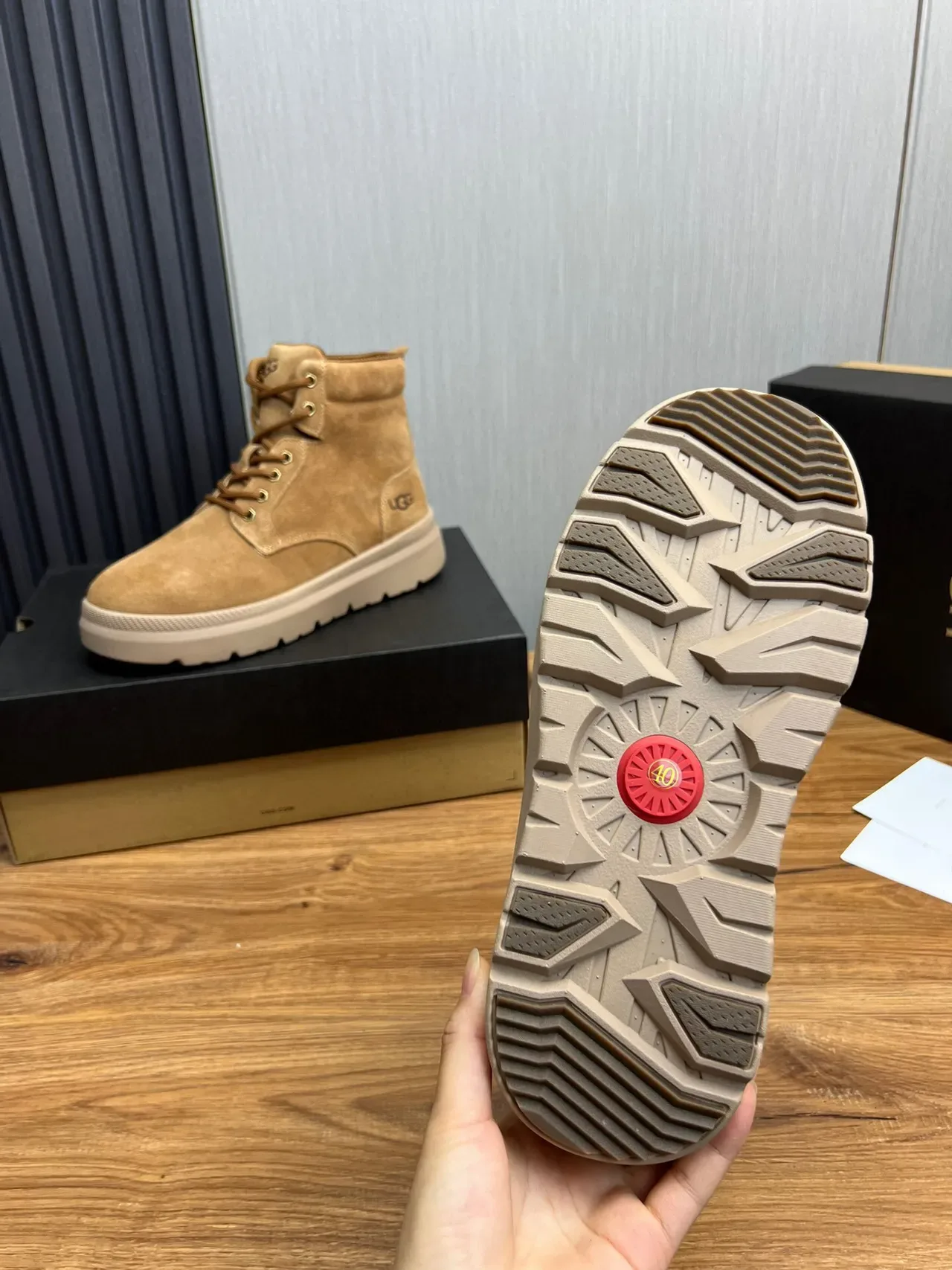 UGG Botas de Trabajo de Ante con Cordones y Plataforma Chunky 9