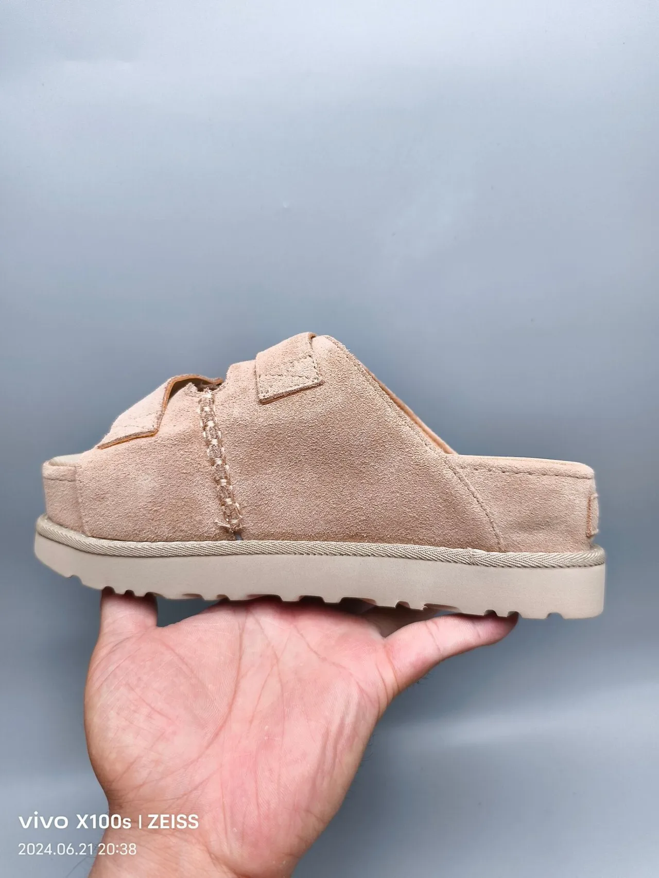 UGG Tasman 米色麂皮双带平台拖鞋 7