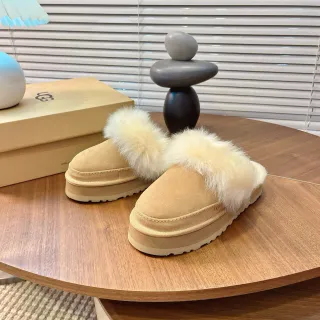 UGG Tasman 米色麂皮羊毛边平台拖鞋