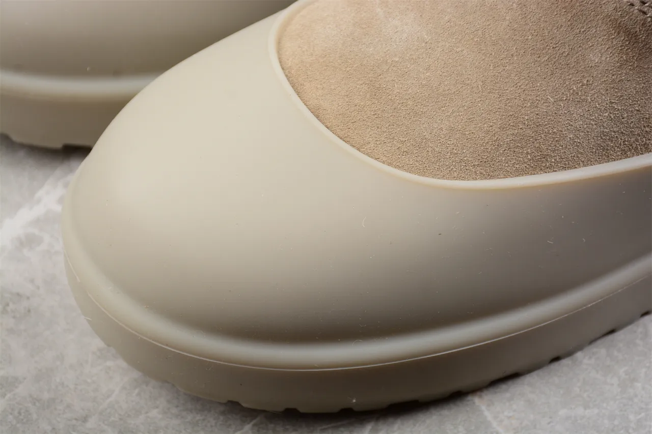 UGG Tasman Beige सफेद क्विल्टेड पफर कफ सुड ऊपरी बर्फ के जूते 7