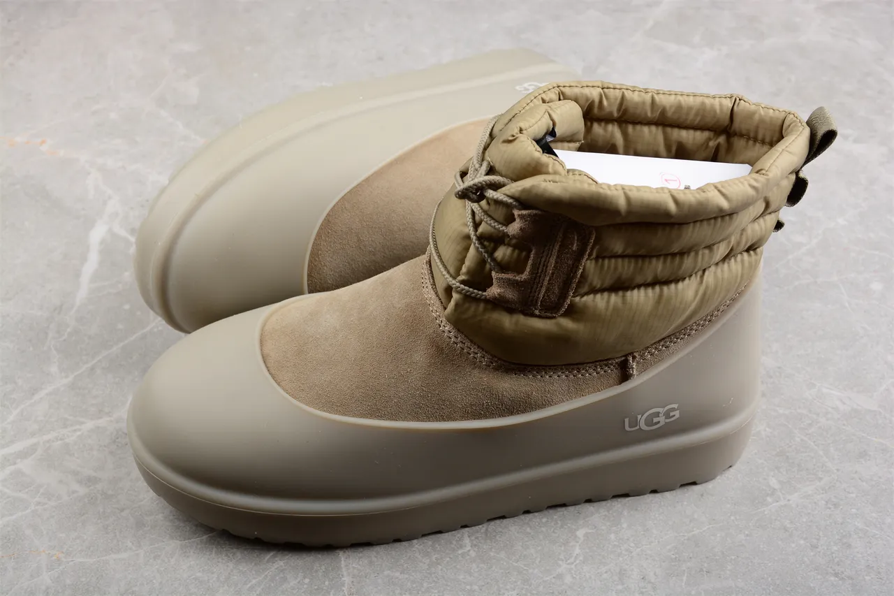 UGG Tasman Beige सफेद क्विल्टेड पफर कफ सुड ऊपरी बर्फ के जूते 8