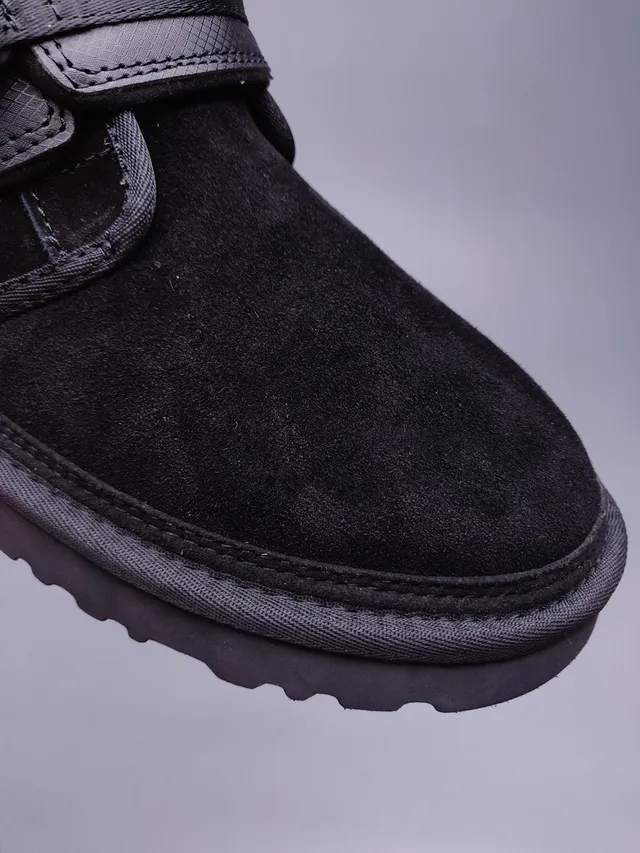 UGG Tasman Botas de Nieve de Ante Negro con Correa 3