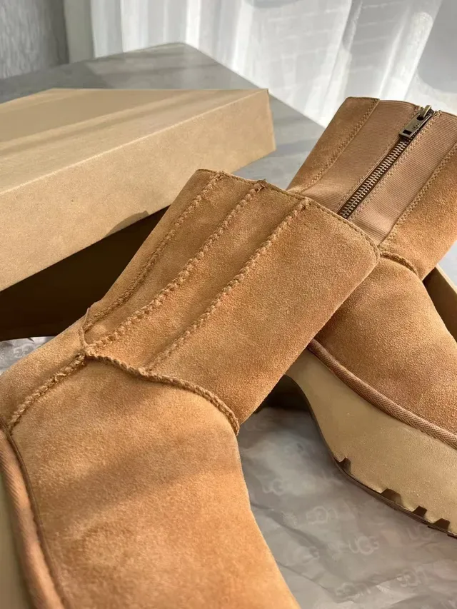 UGG Tasman Brown Beige Platform Sole Suede Upper Ankle Boots 8