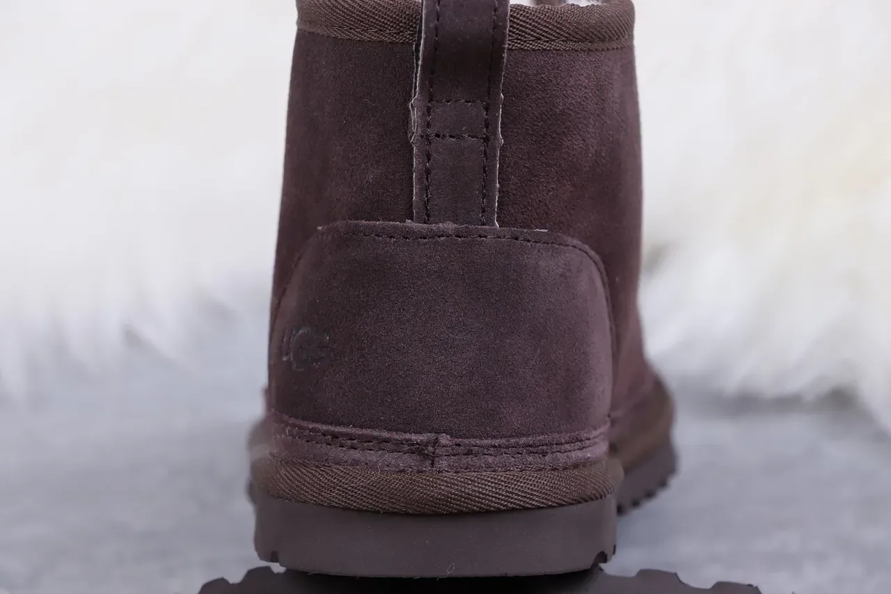 UGG Tasman Botas de Nieve Marrón de Ante con Forro de Borrego y Cordones 5