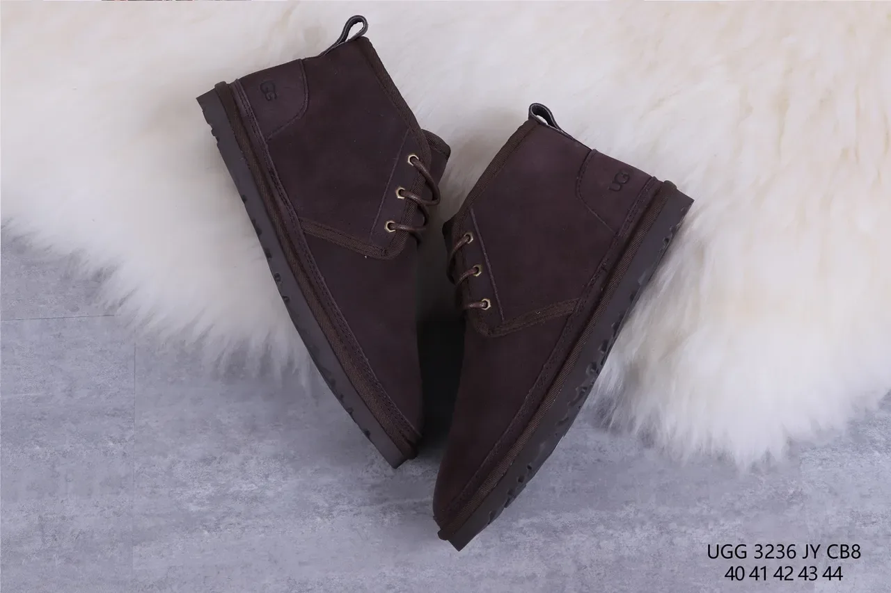 UGG Tasman Botas de Nieve Marrón de Ante con Forro de Borrego y Cordones 7