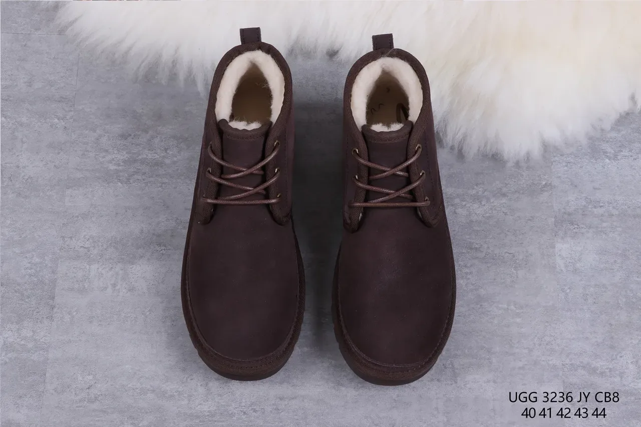 UGG Tasman Botas de Nieve Marrón de Ante con Forro de Borrego y Cordones 9
