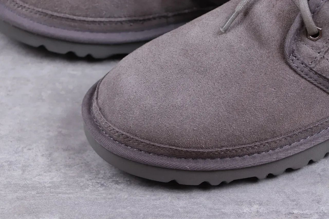 UGG Tasman ग्रे स्यूड शीयरलिंग-लाइन्ड स्नो बूट्स 4