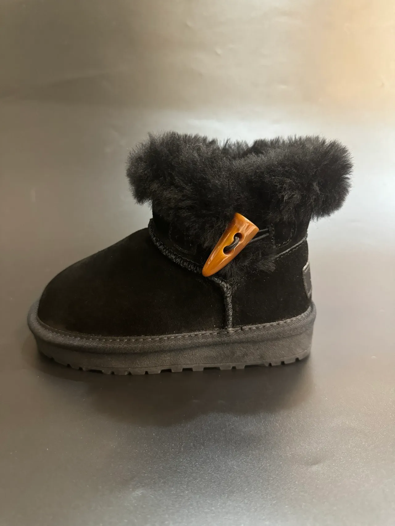 UGG Tasman 浅米色麂皮羊毛皮圈雪靴 7