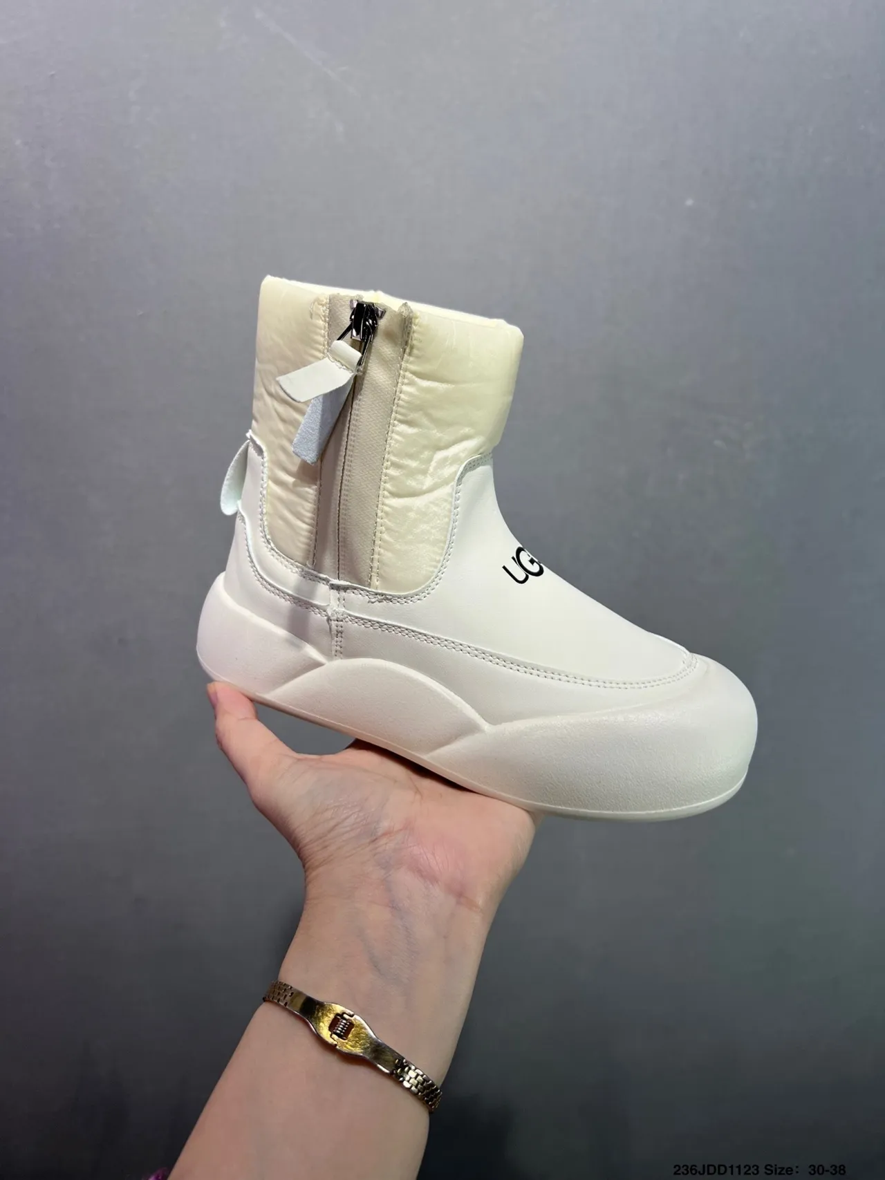 UGG Tasman Off-White Zippered Snow Boots 12