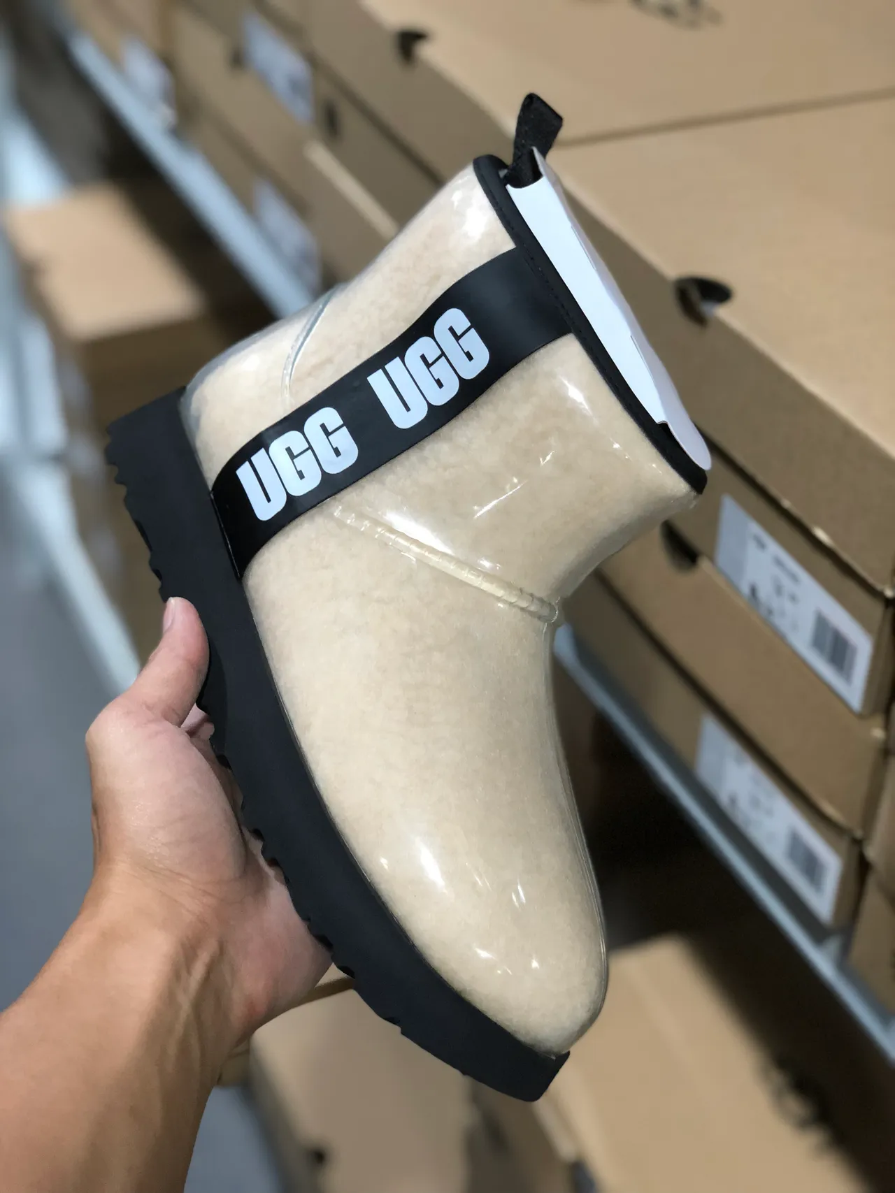 UGG Ultra Mini 透明羊毛雪靴 6