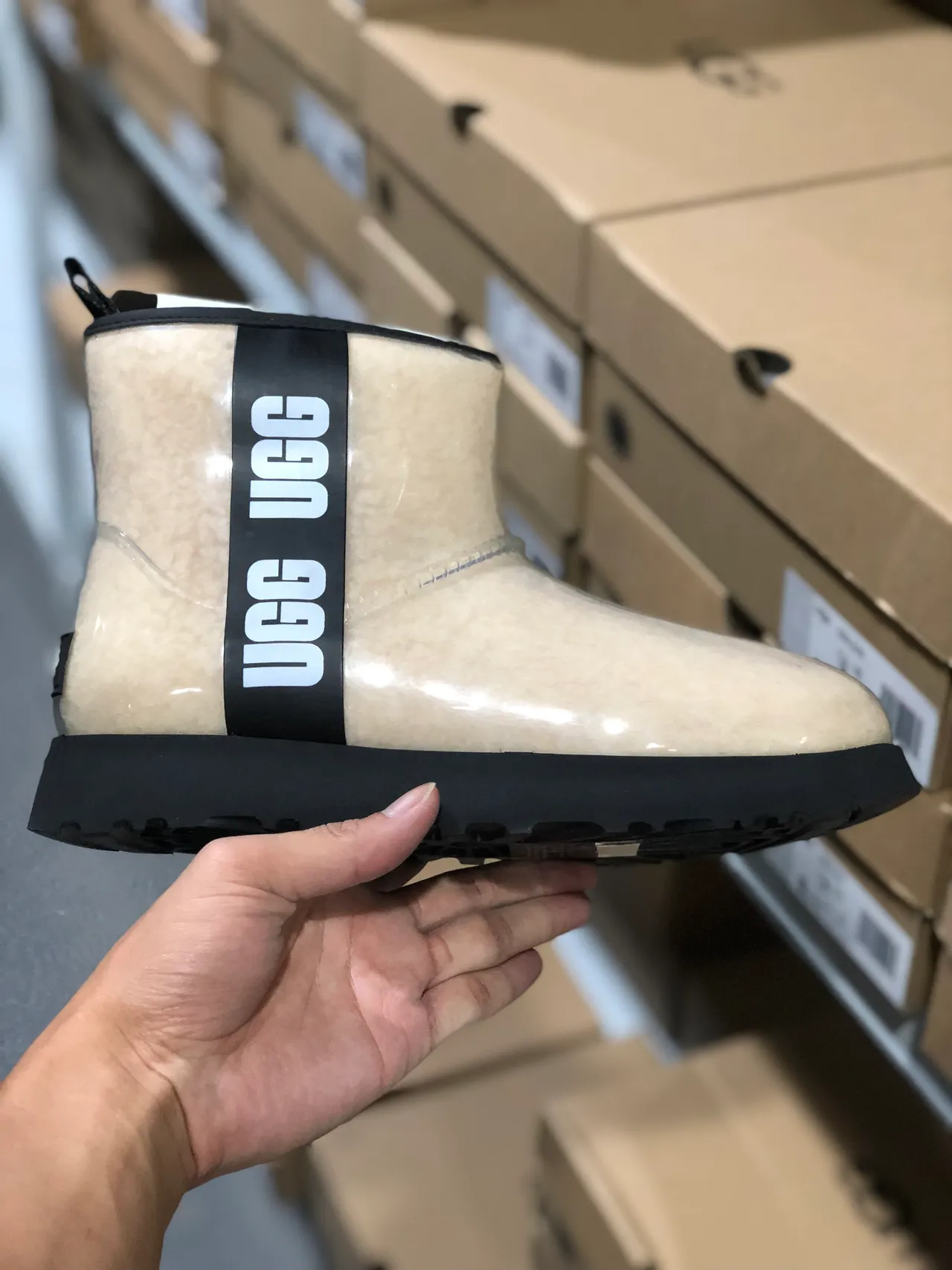 UGG Ultra Mini 透明羊毛雪靴 7