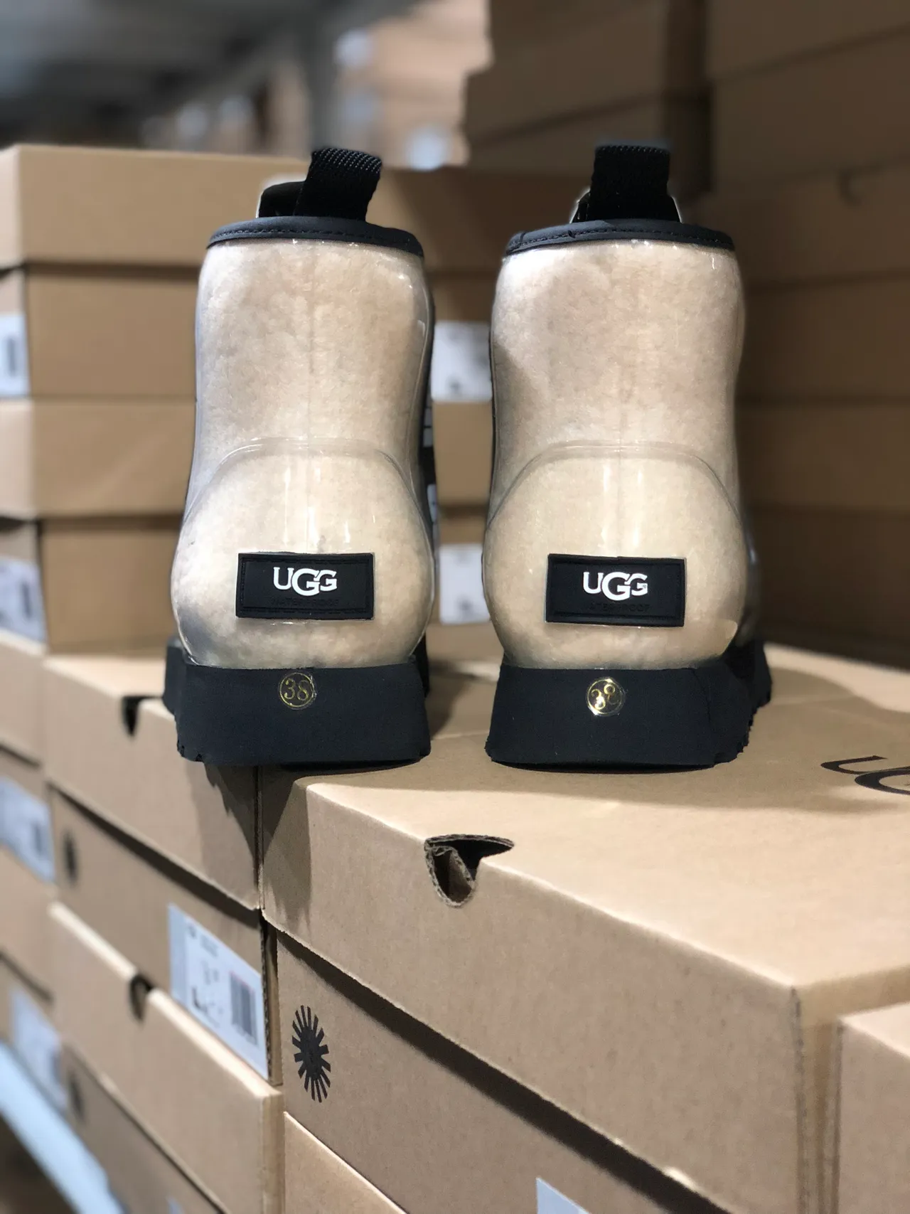 UGG Ultra Mini 透明羊毛雪靴 8