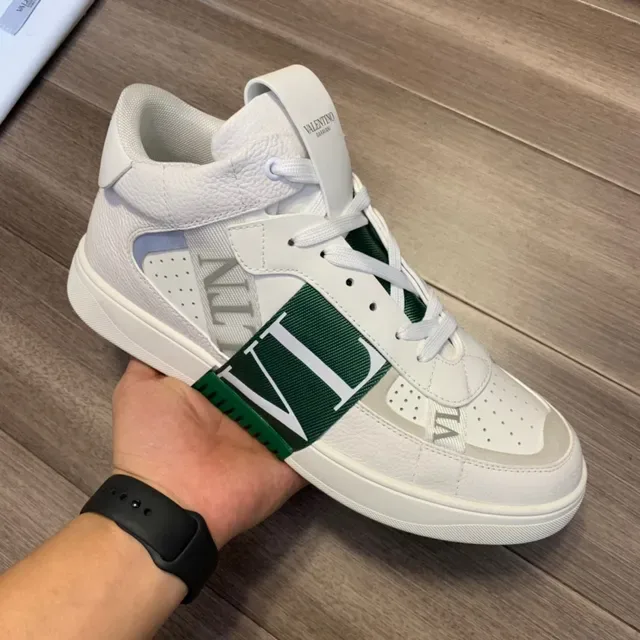 Valentino Garavani VLTN Zapatillas Lifestyle Blancas y Verdes de Tiro Alto 4