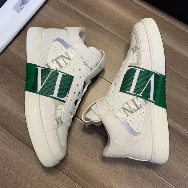 Valentino Garavani VLTN Zapatillas Lifestyle Blancas y Verdes de Tiro Alto 5